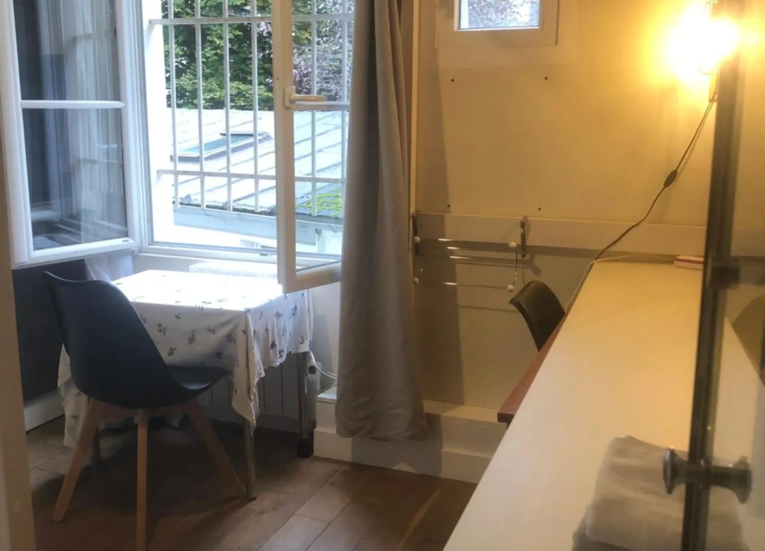 파리 Studette Pour Etudiante, Proche De La Tour Eiffel 아파트