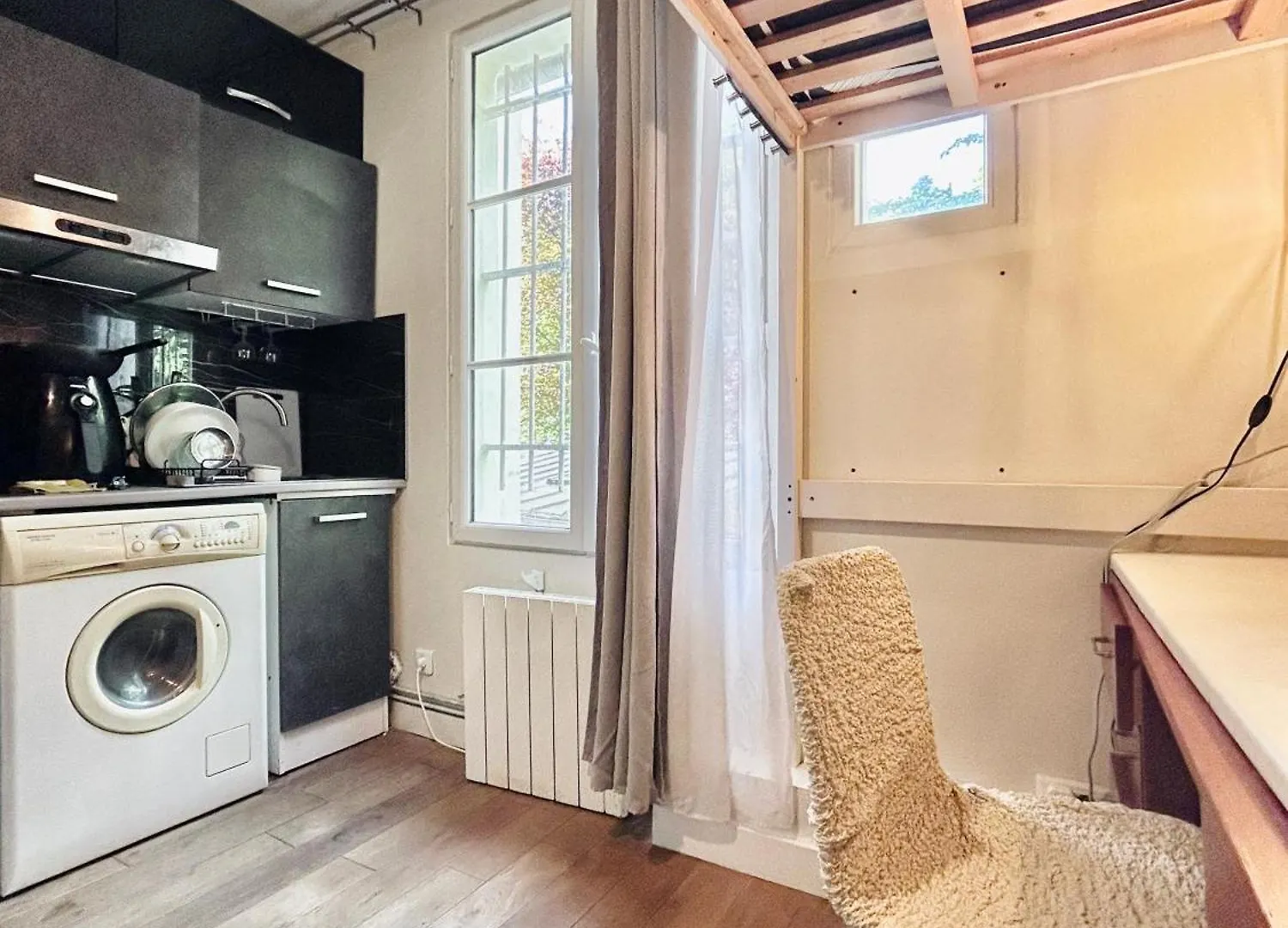 Studette Pour Etudiante, Proche De La Tour Eiffel Apartment Paris