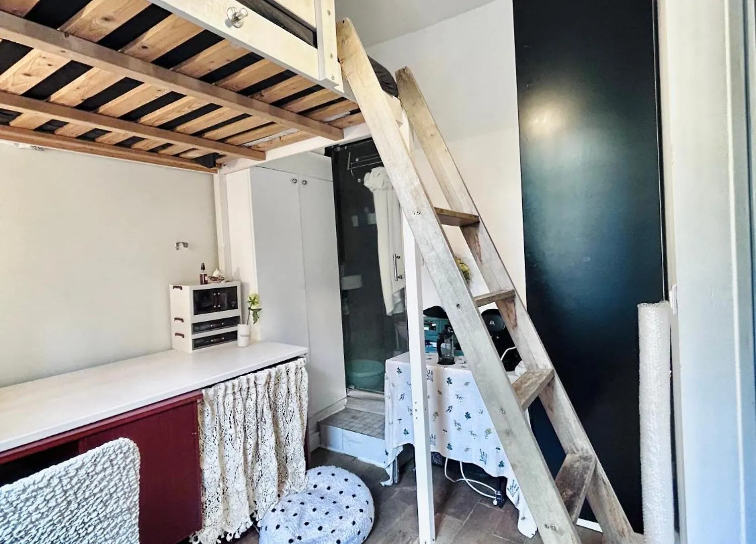 Studette Pour Etudiante, Proche De La Tour Eiffel Apartment Paris