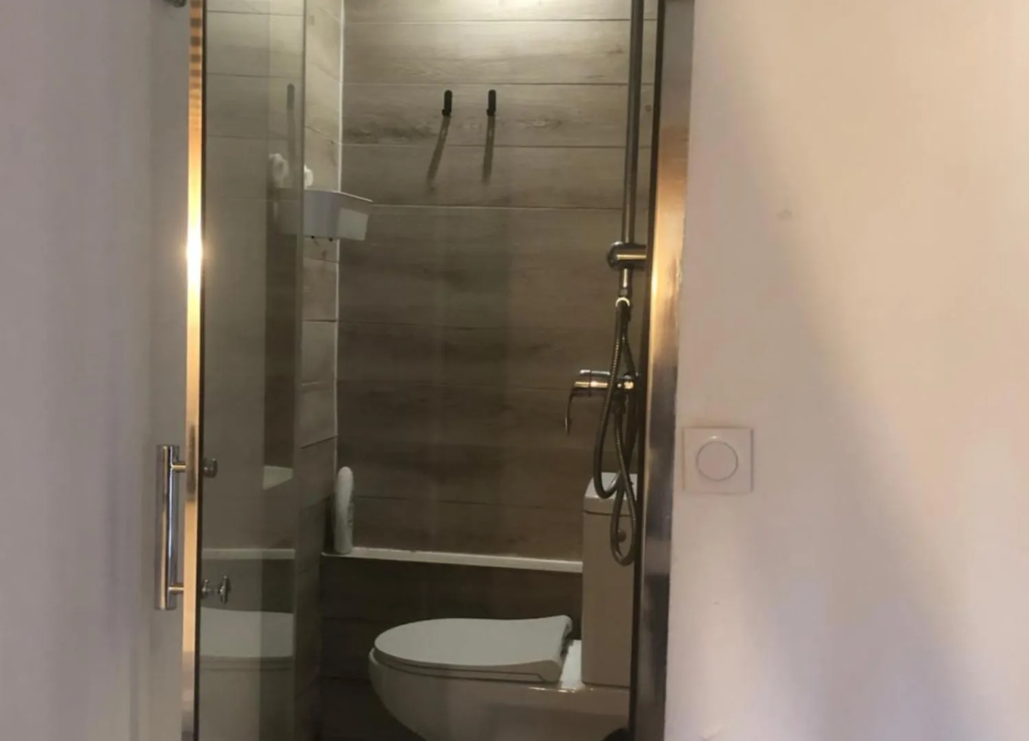 Studette Pour Etudiante, Proche De La Tour Eiffel Apartment Paris 0*,  France